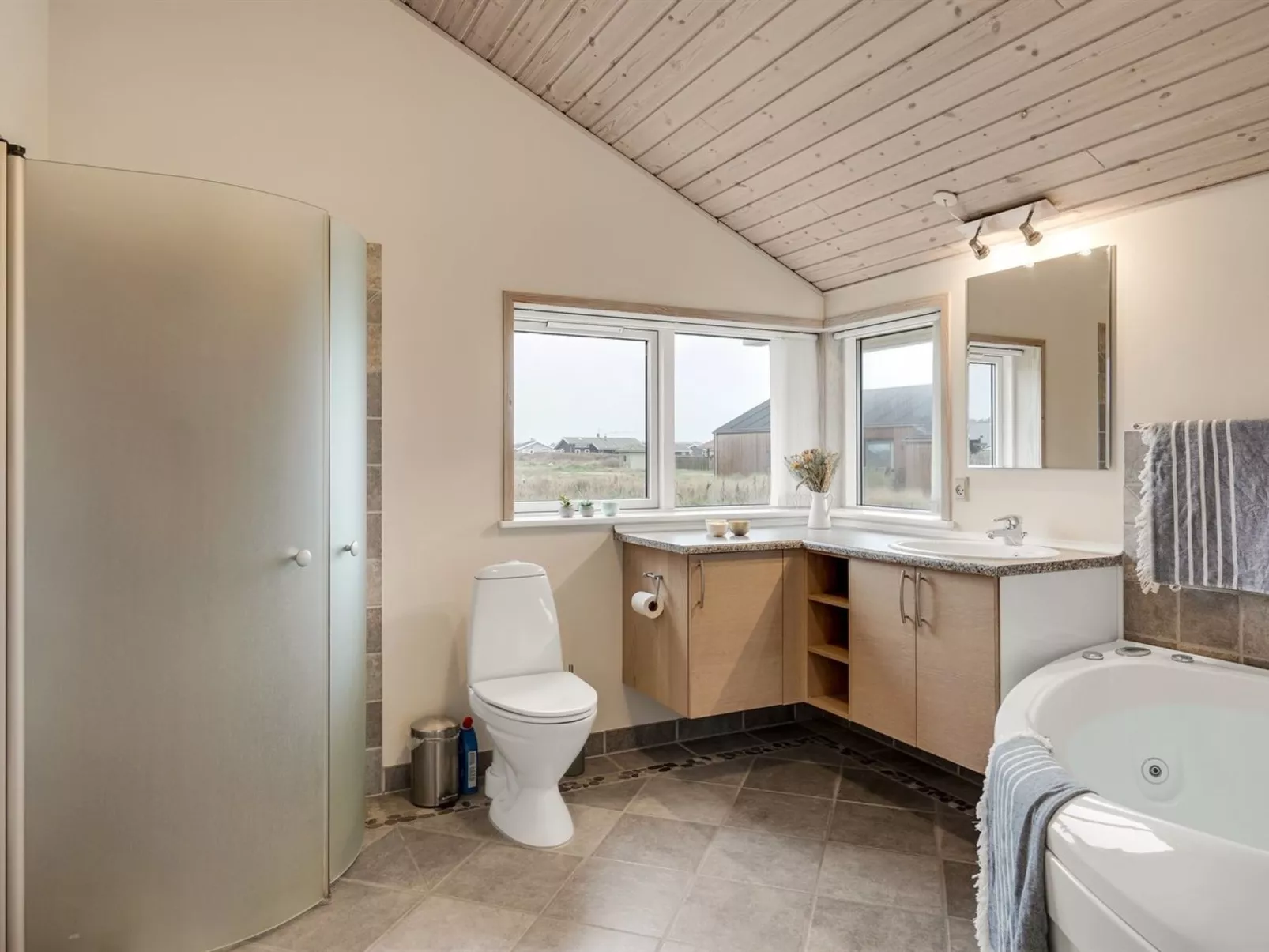 "Aniela" - 150m from the sea-Binnen