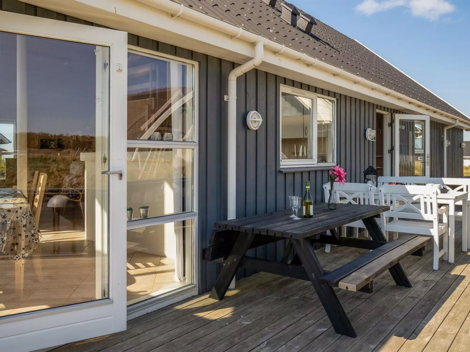 "Hedy" - 150m from the sea-Buiten