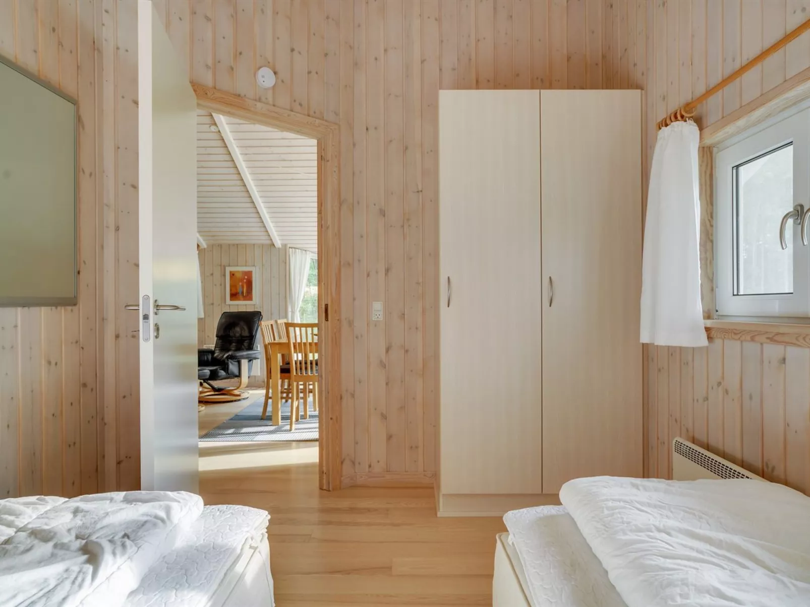 "Thomasine" - 1.5km from the sea-Binnen