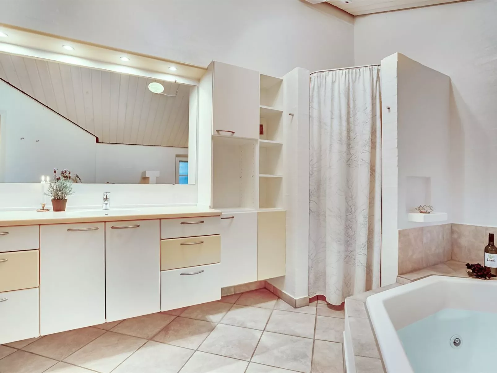 "Guththorm" - 600m from the sea-Binnen