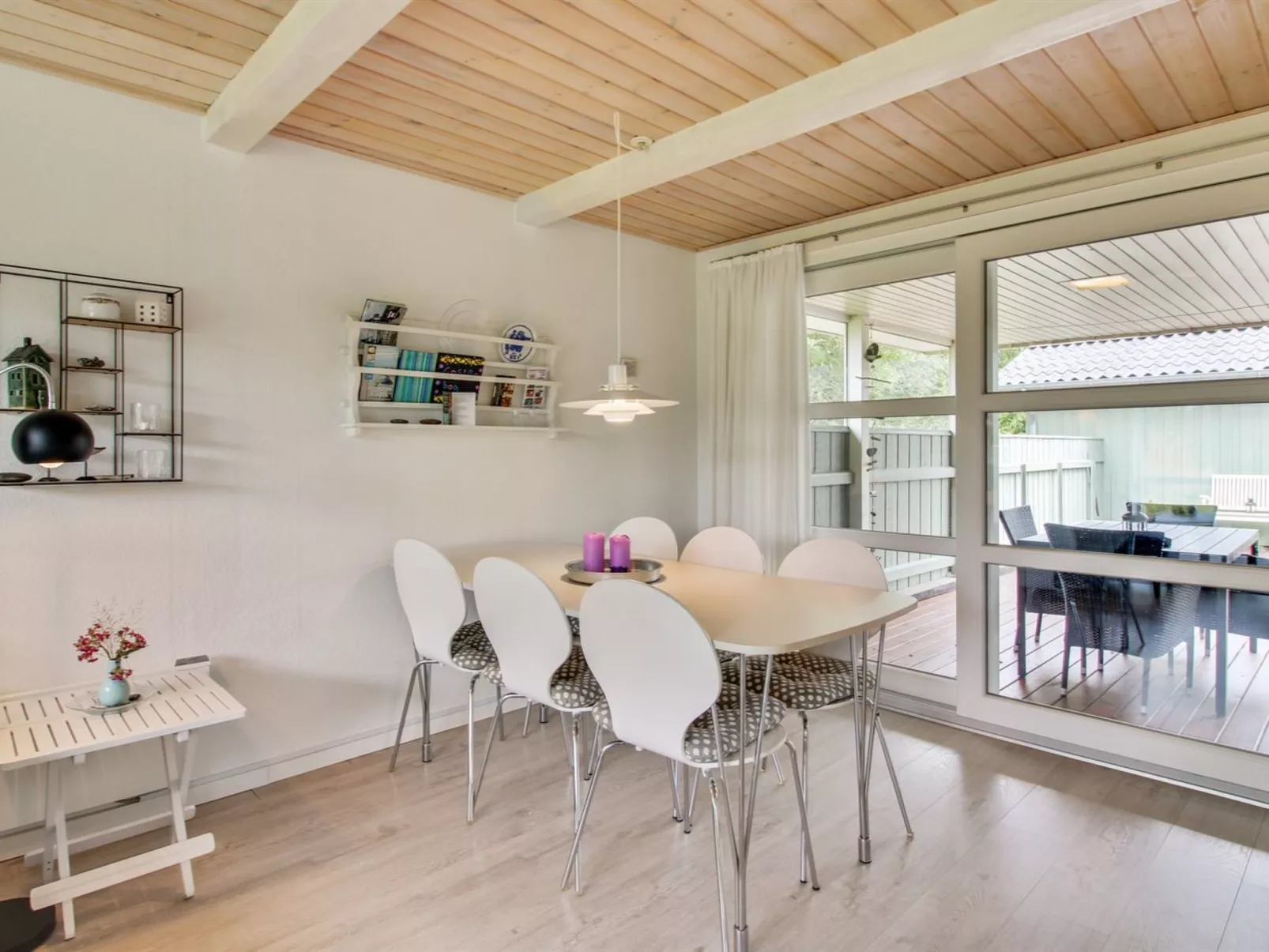 "Livia" - 900m from the sea-Binnen