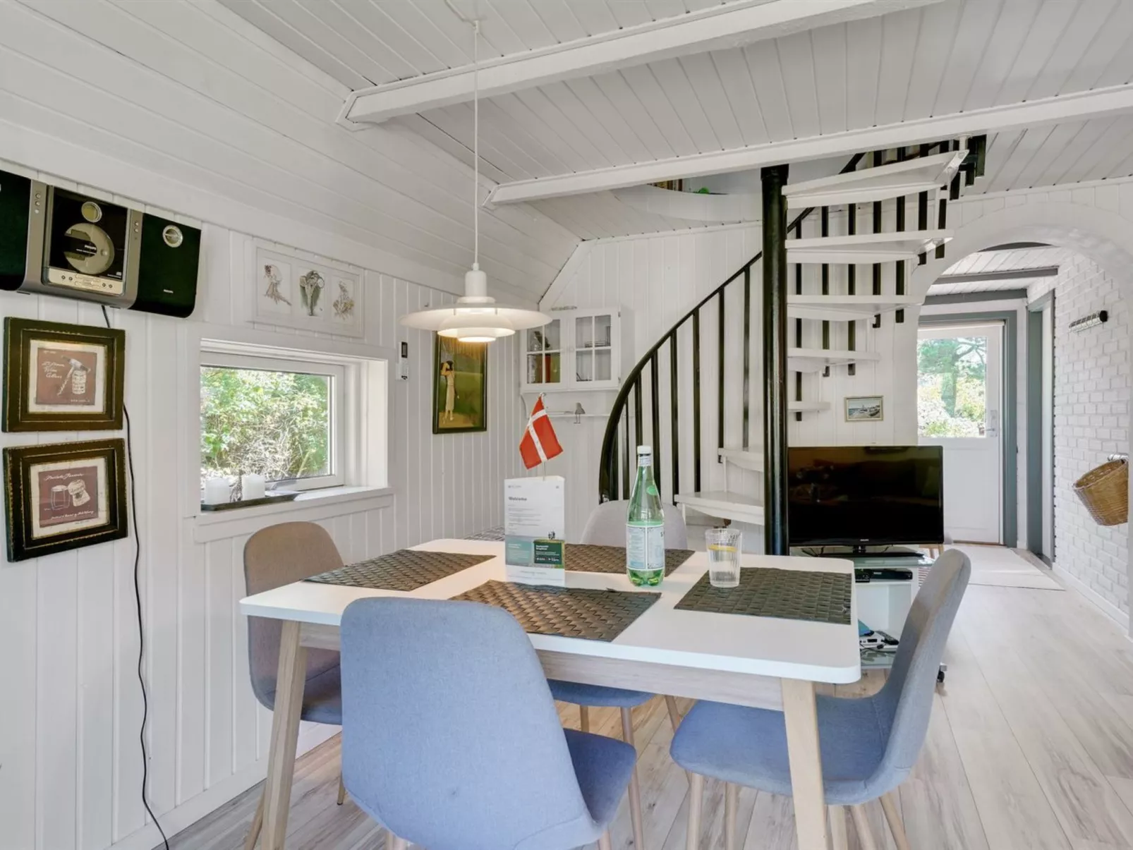 "Amelia" - 250m to the fjord-Binnen