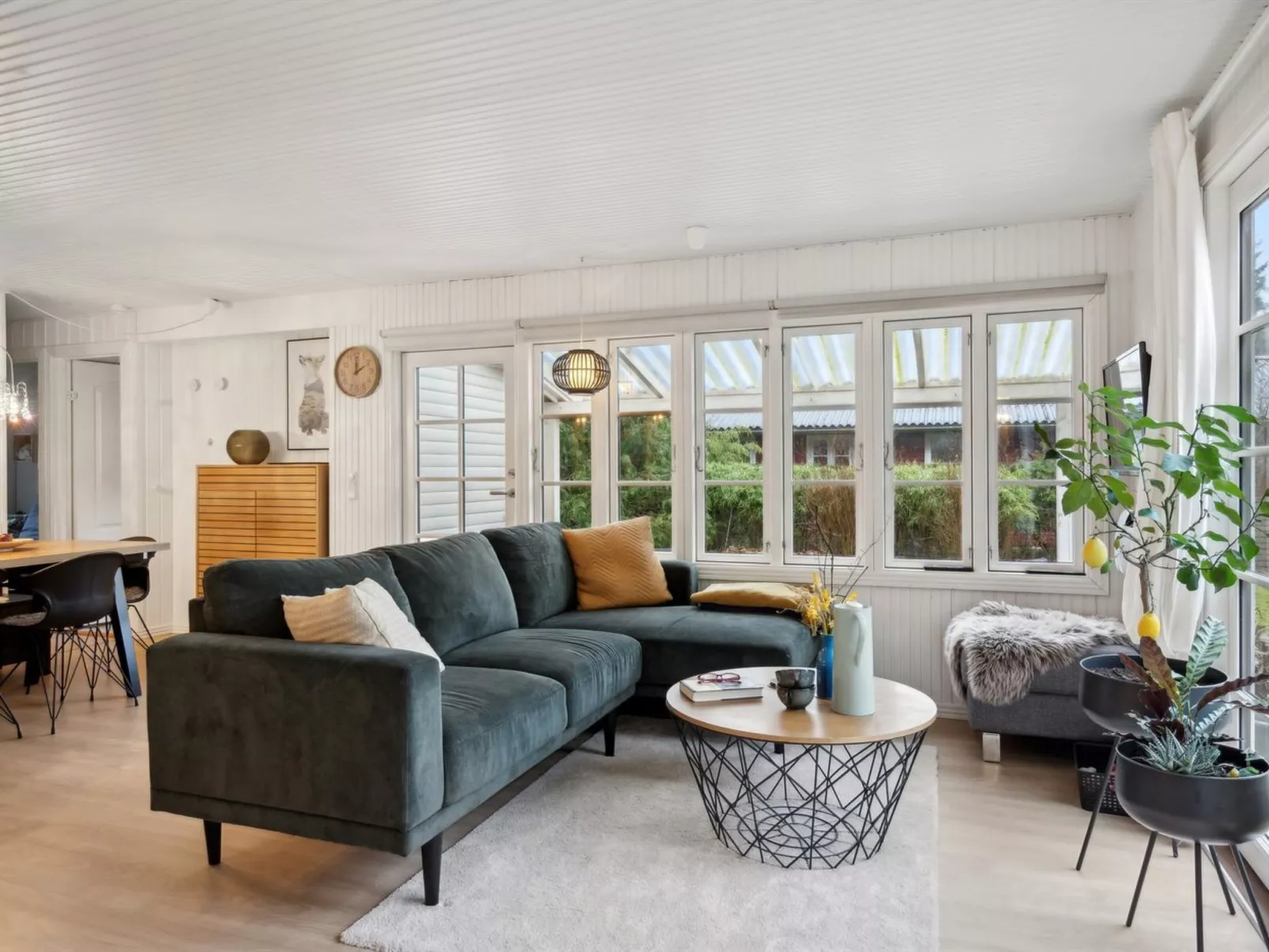 "Astrid" - 875m from the sea-Binnen