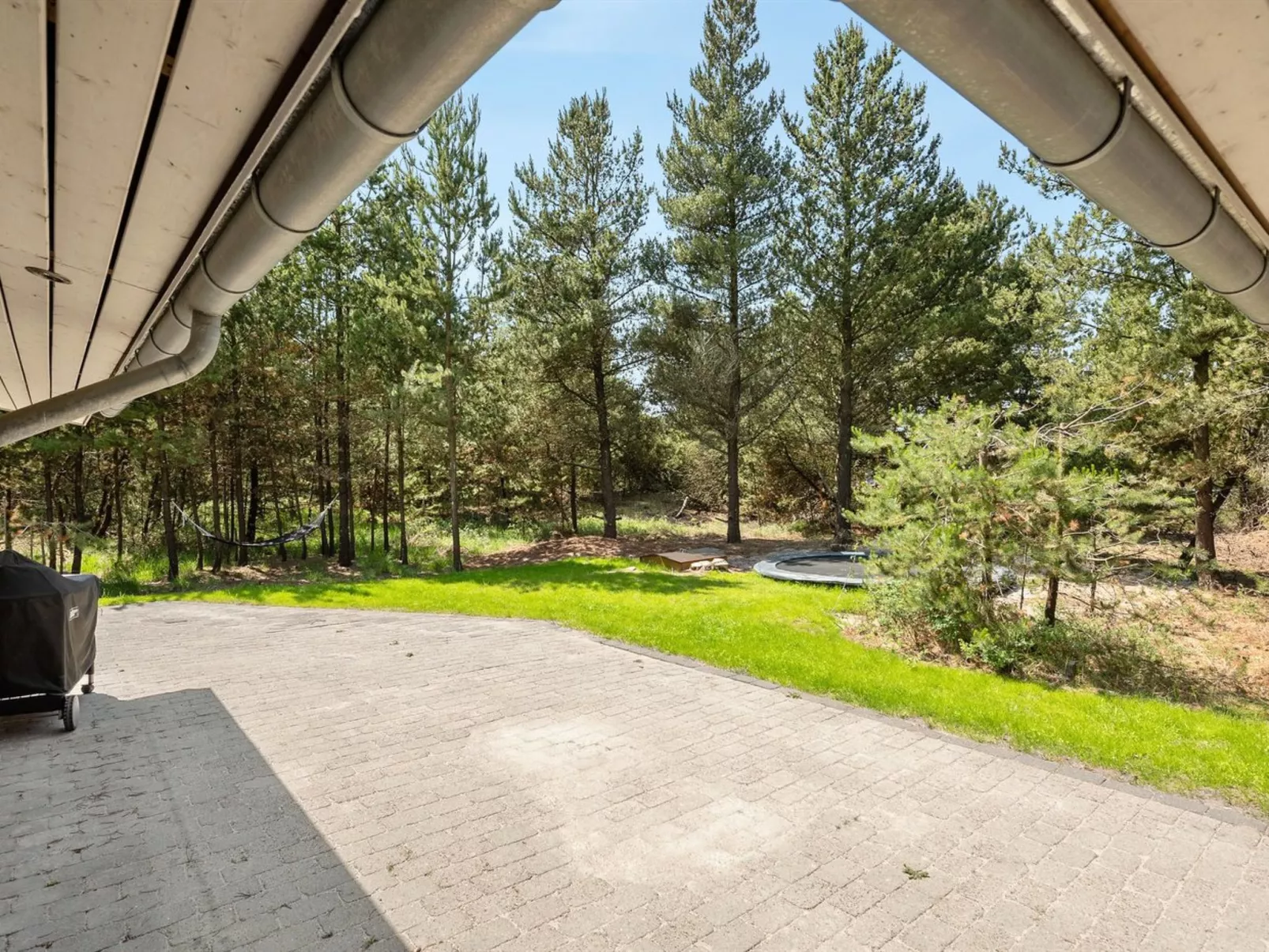 "Jonas" - 2.4km from the sea-Buiten