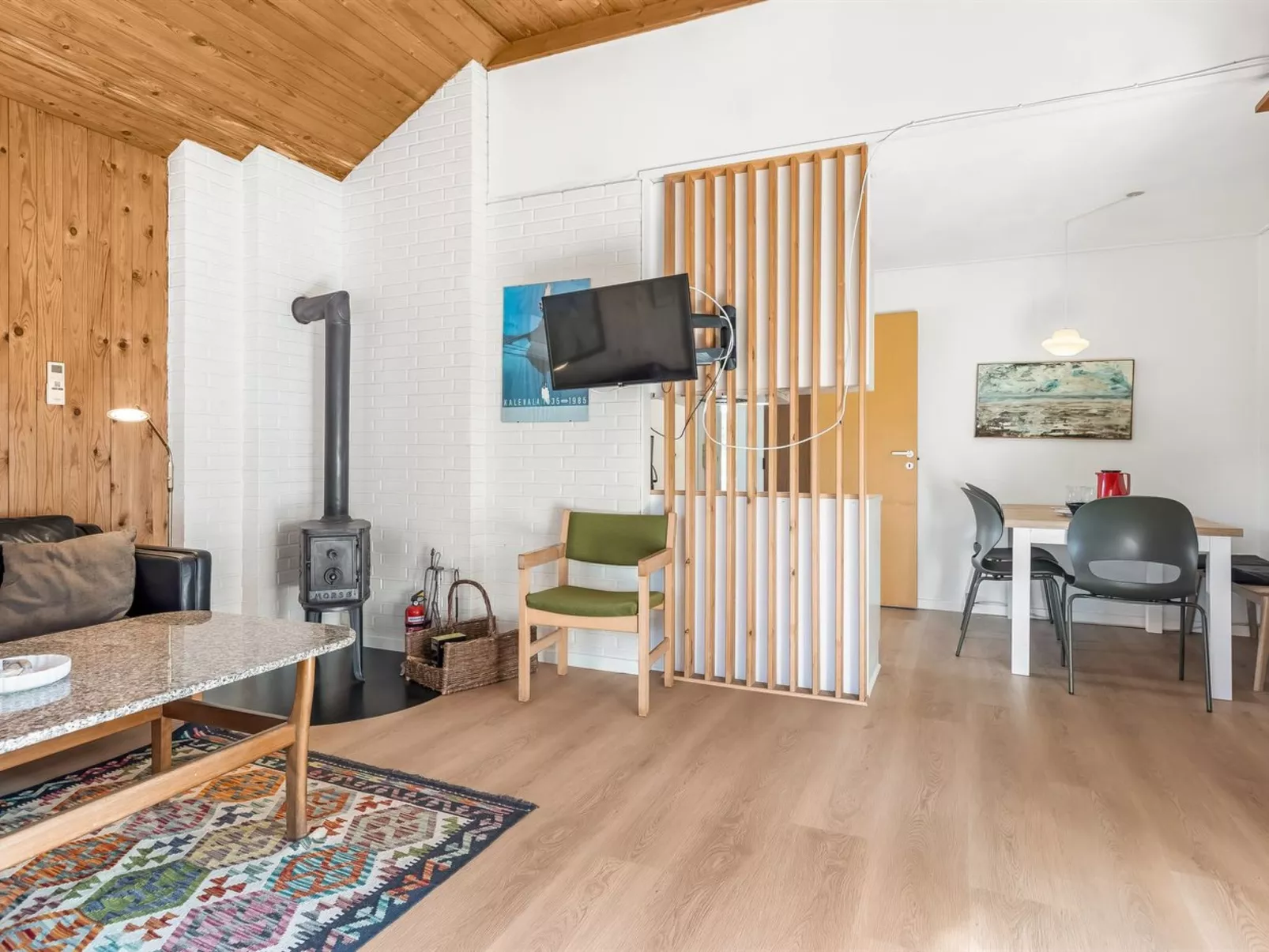 "Dorreth" - 800m from the sea-Binnen