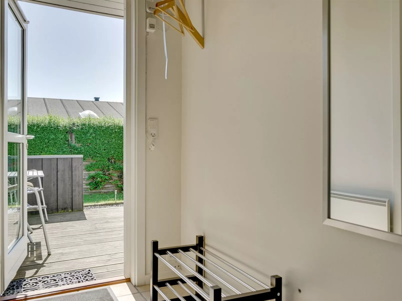 "Maybritt" - 100m from the sea-Binnen