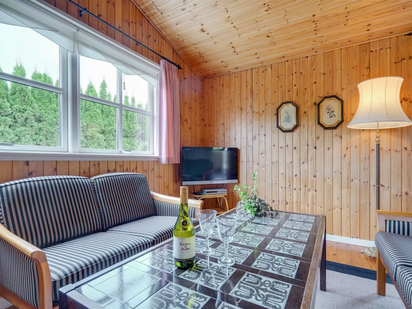 "Siem" - 650m from the sea-Binnen