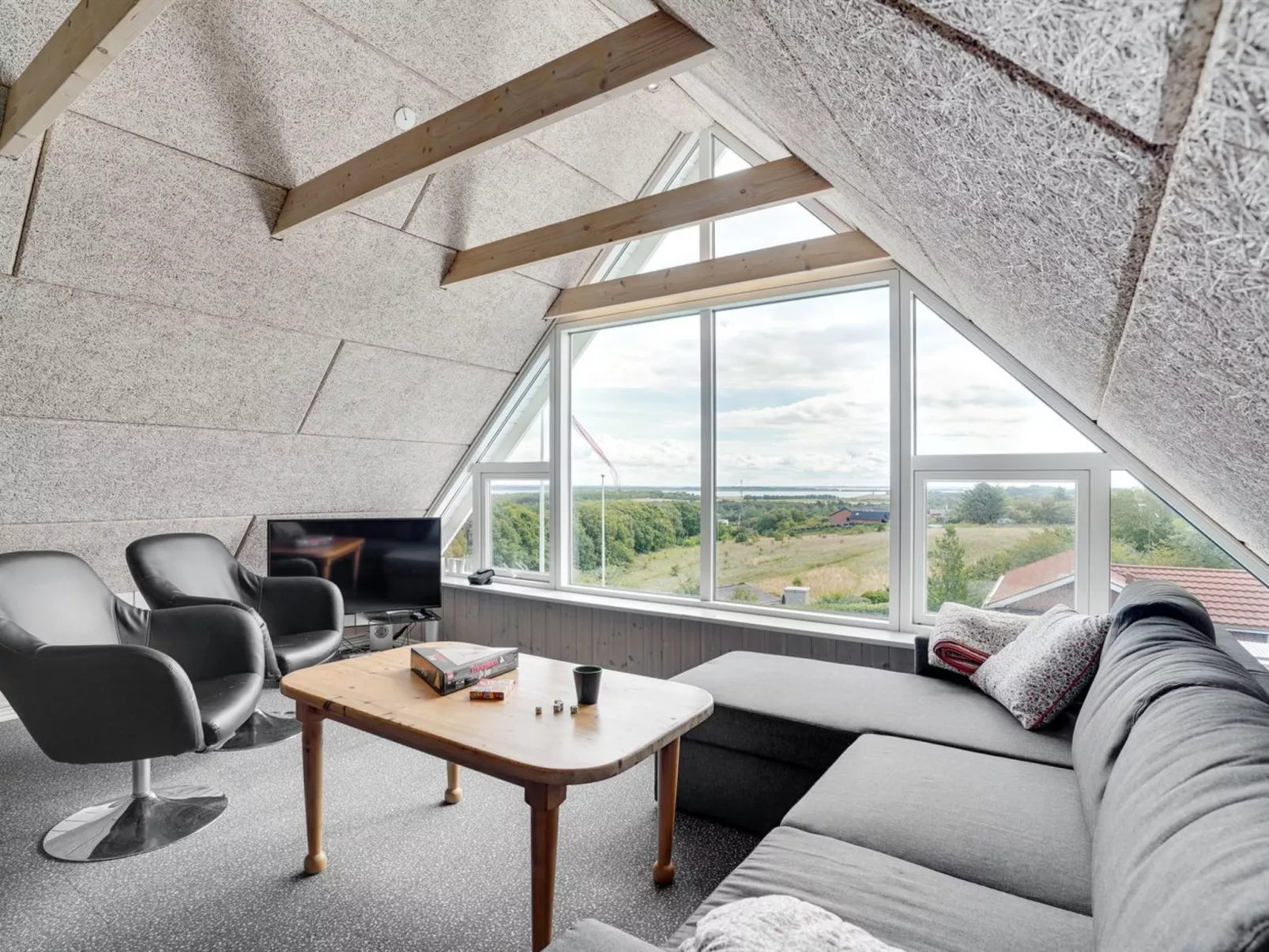 "Dagne" - 400m to the fjord-Binnen