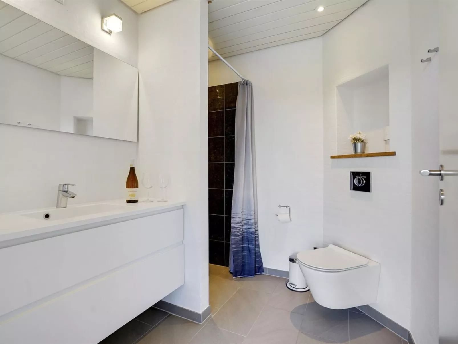 "Øthbiorn" - 1.1km from the sea-Binnen