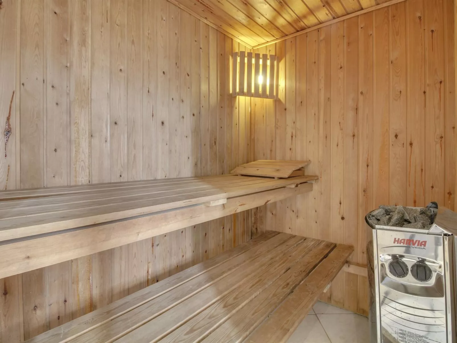 "Juuso" - 20km from the sea-Binnen