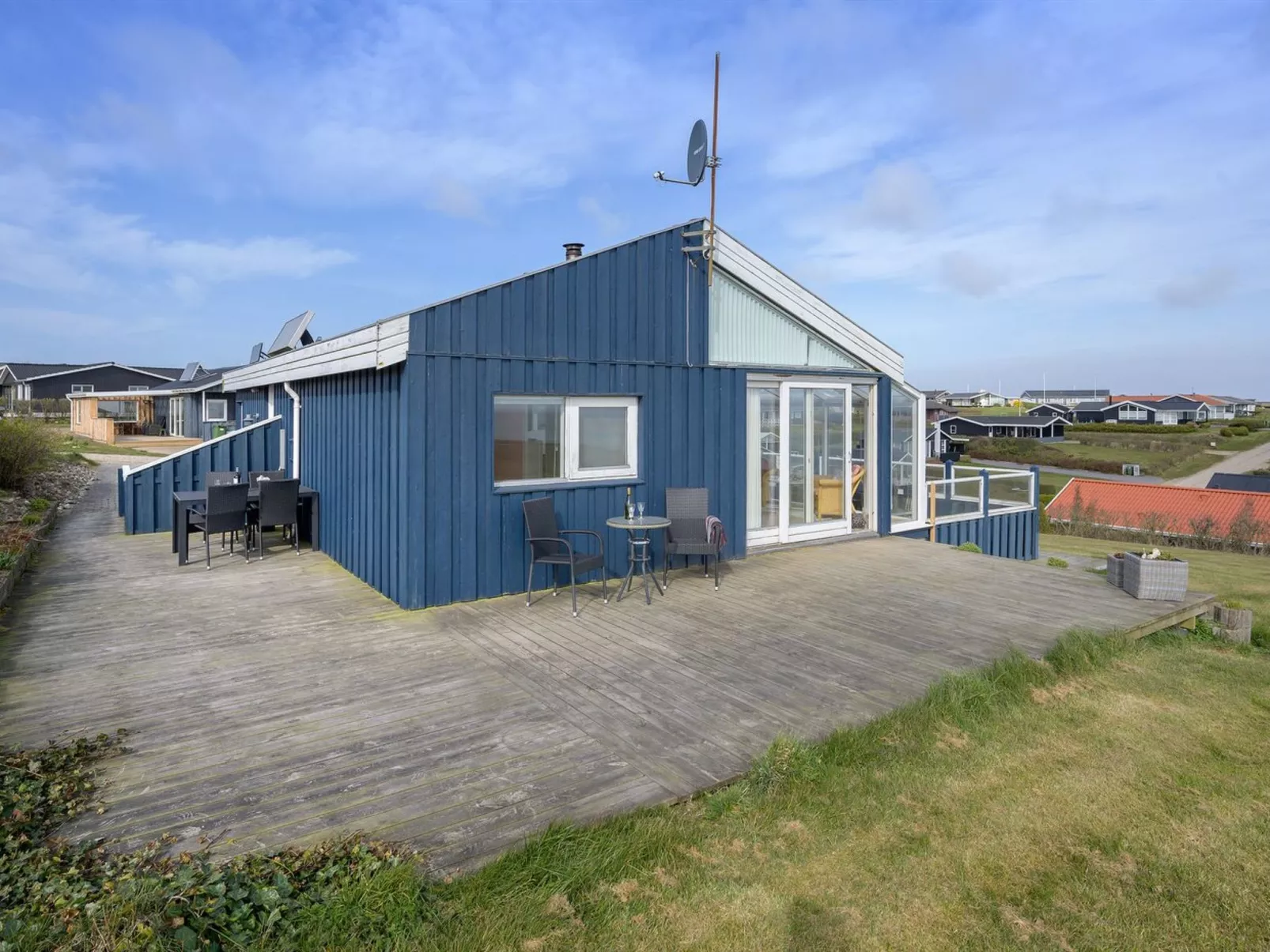 "Rajna" - 95m to the fjord-Buiten