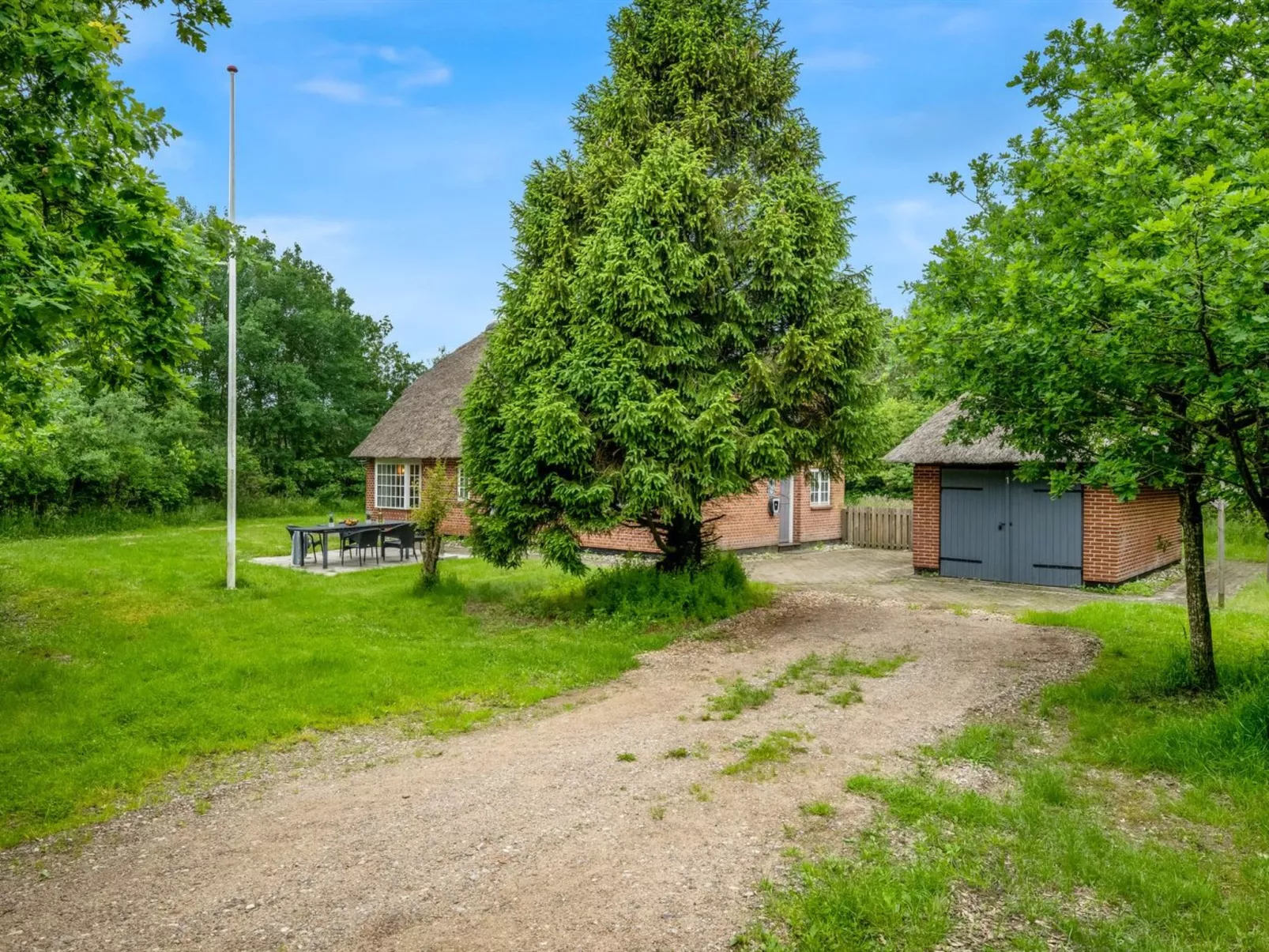 "Thoren" - 2km from the sea-Buiten