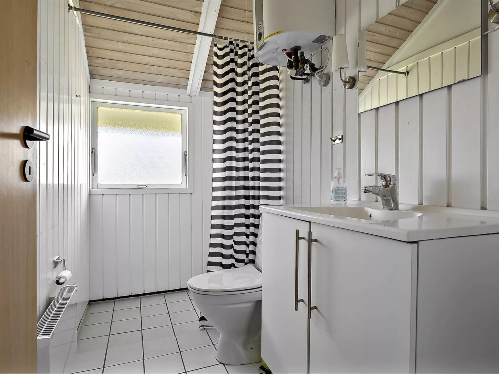 "Aleksia" - 1km from the sea-Binnen