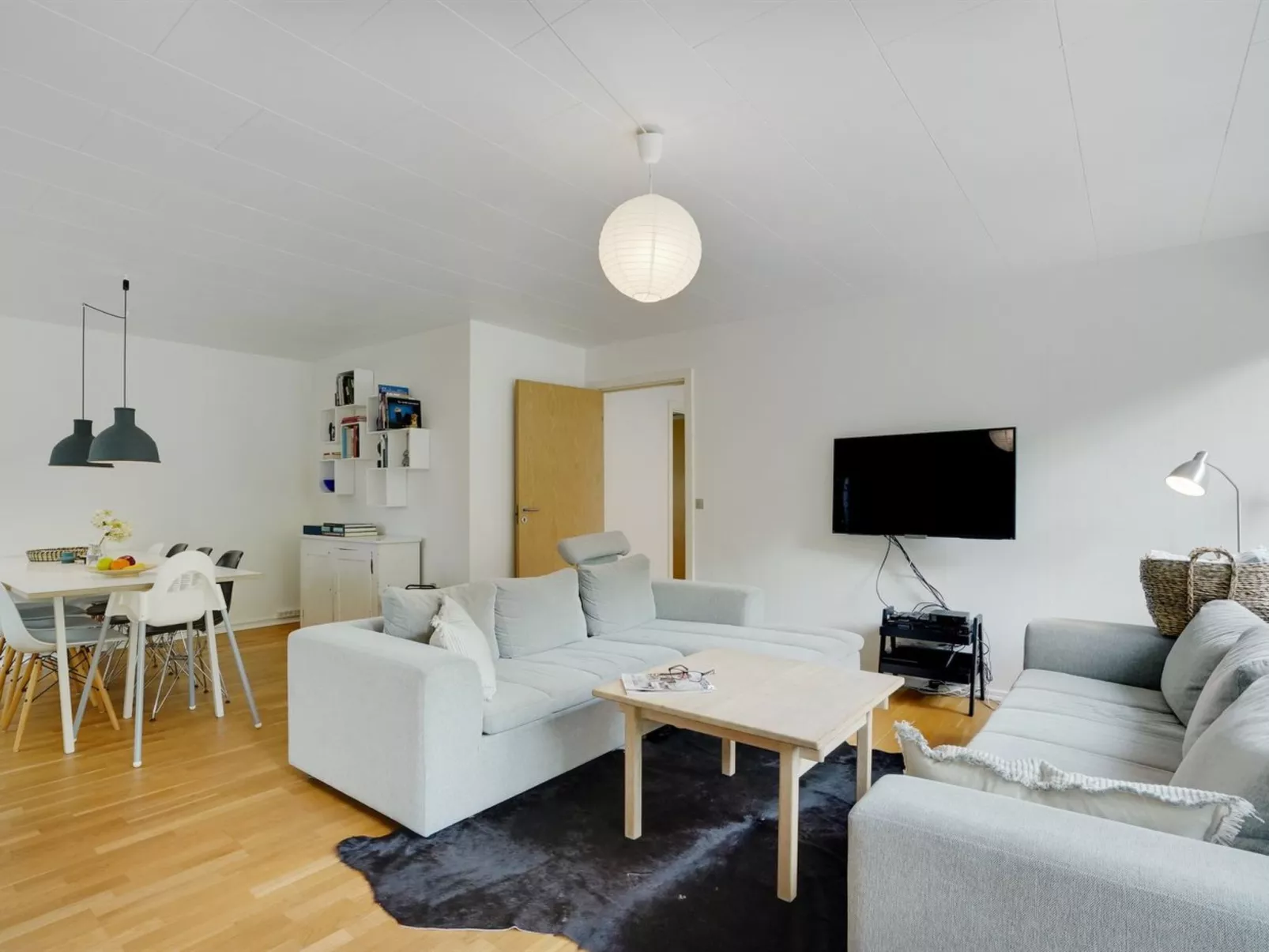 "Flor" - 900m from the sea-Binnen