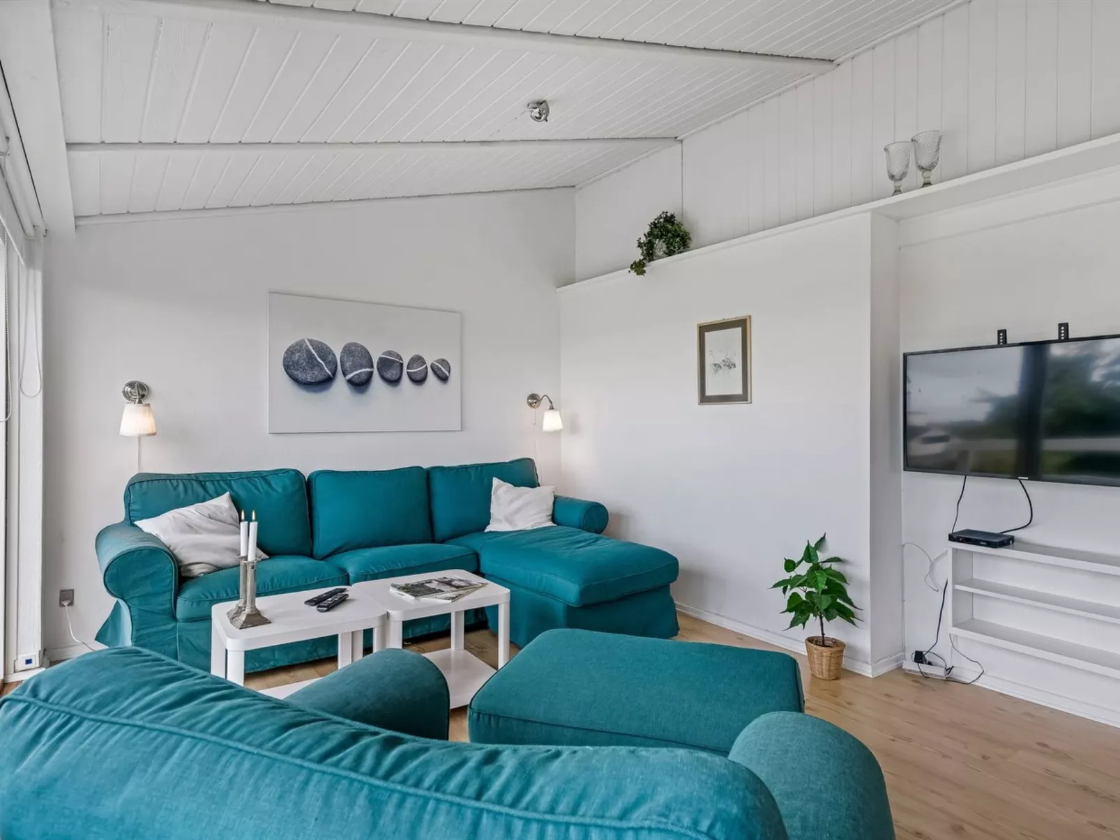 "Stina" - 250m from the sea-Binnen