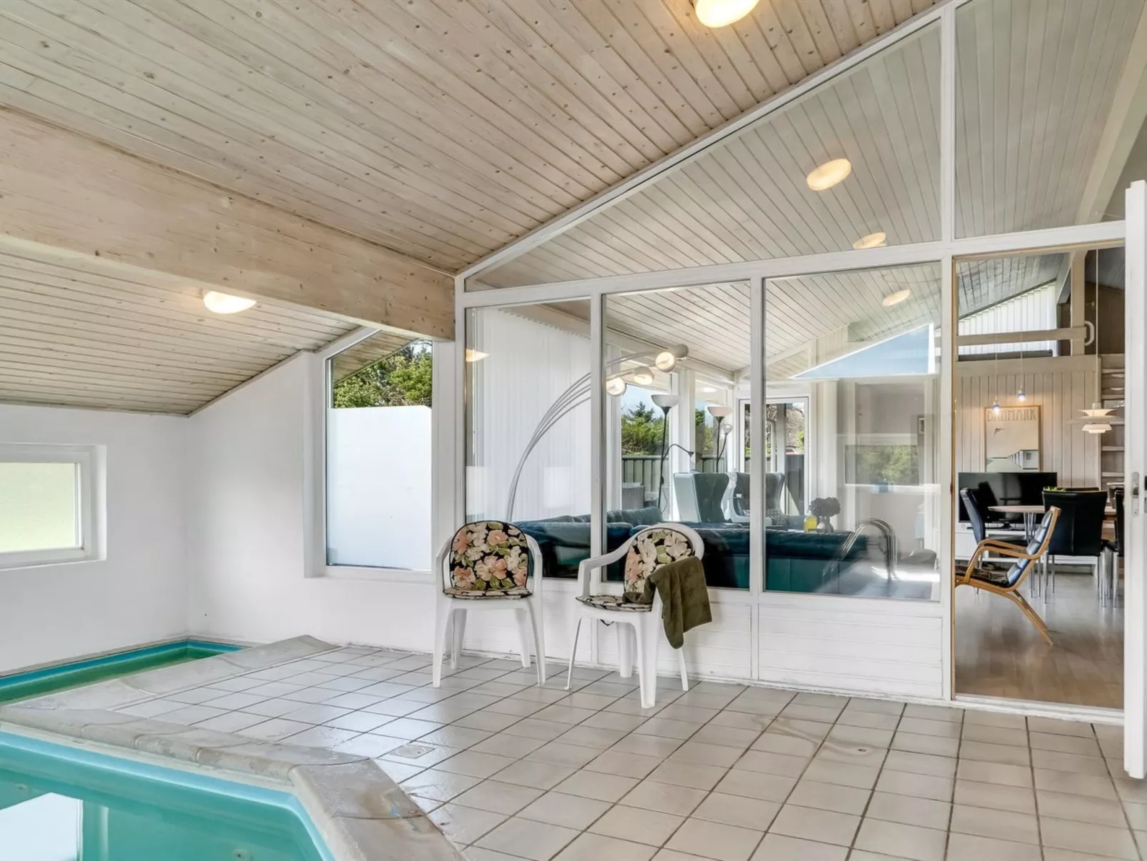 "Aponi" - 400m from the sea-Binnen