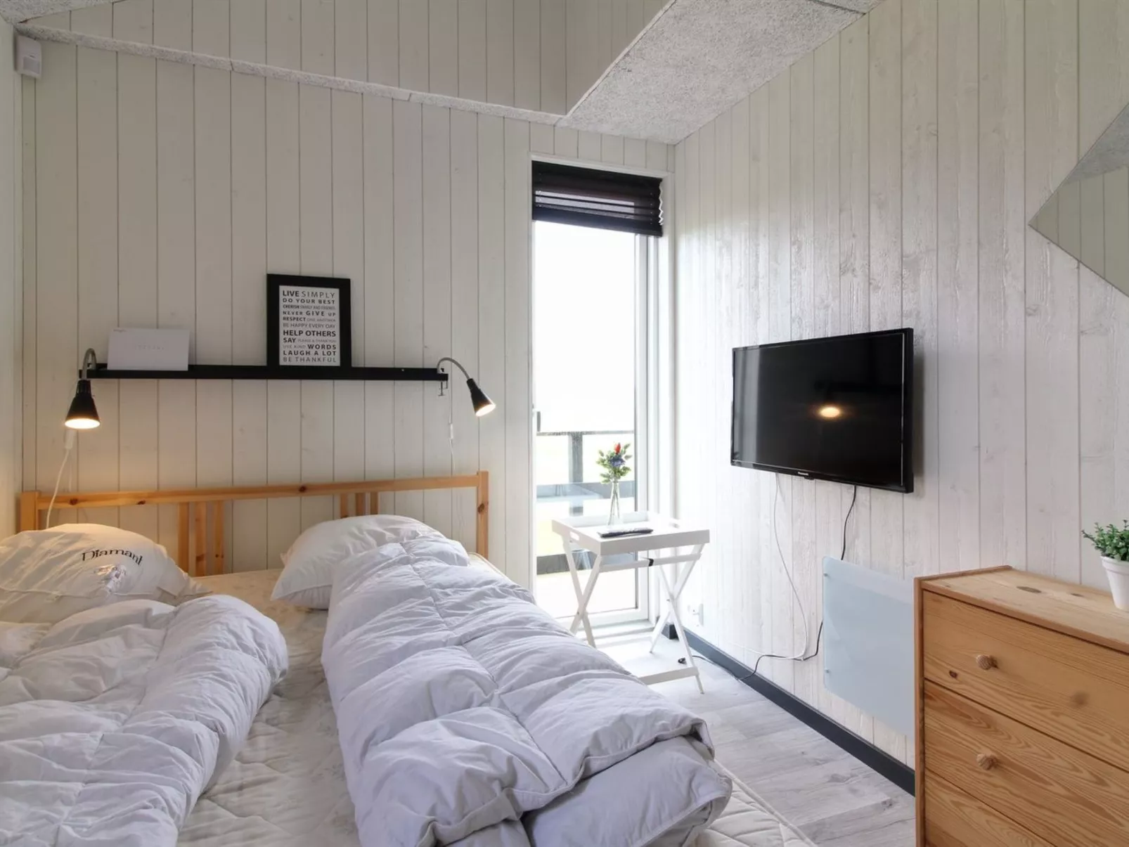 "Aldina" - 1.5km from the sea-Binnen