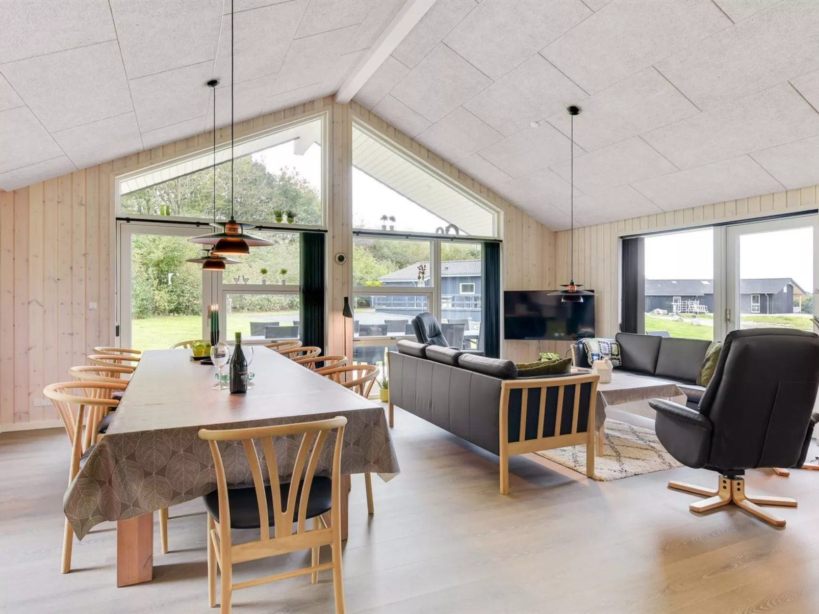 "Rathulf" - 500m from the sea-Binnen