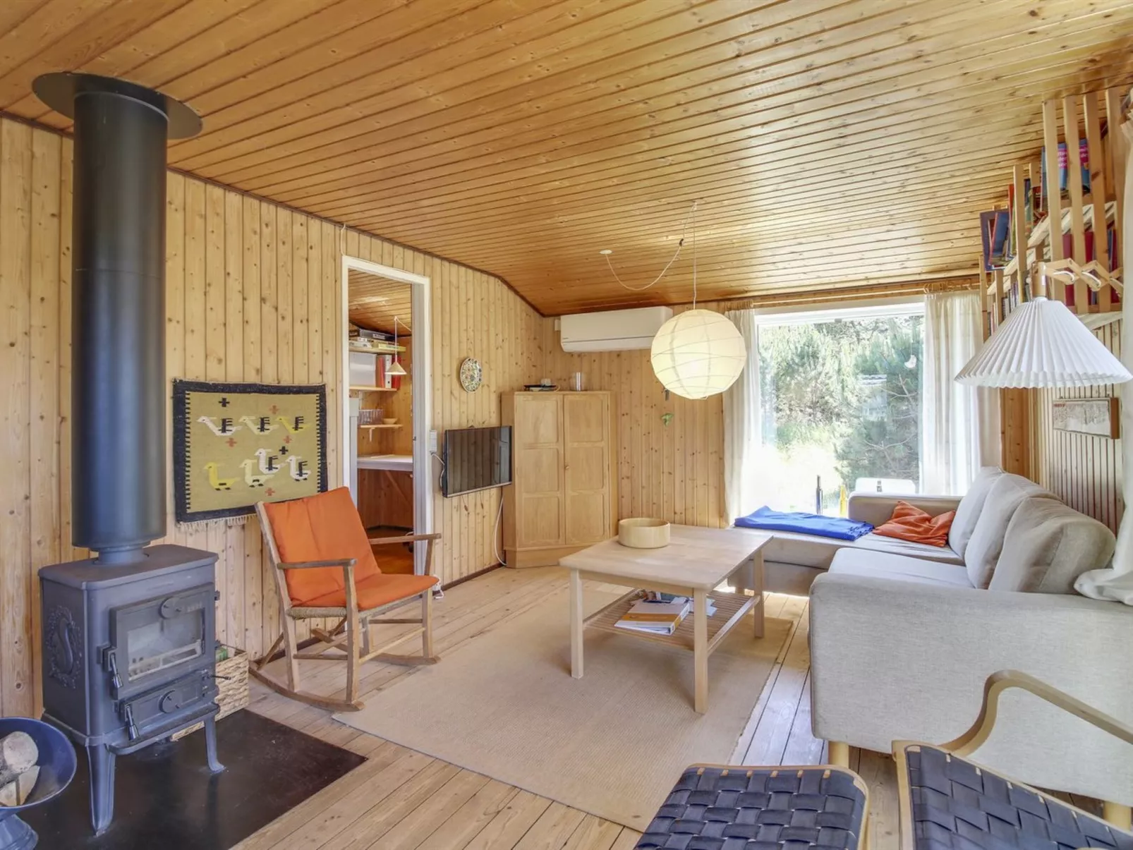 "Allydia" - 400m from the sea-Binnen