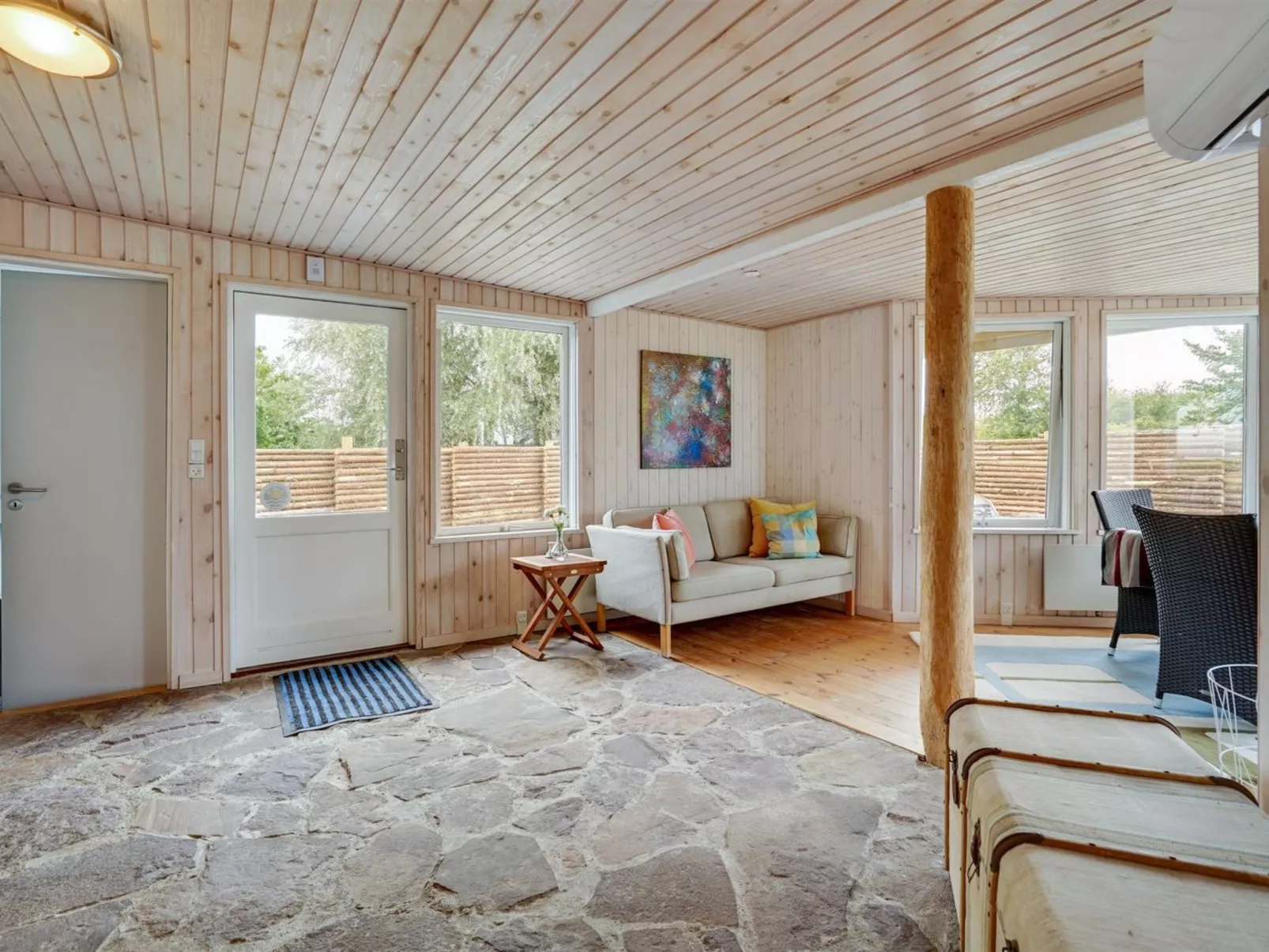 "Sigurd" - 20m from the sea-Binnen