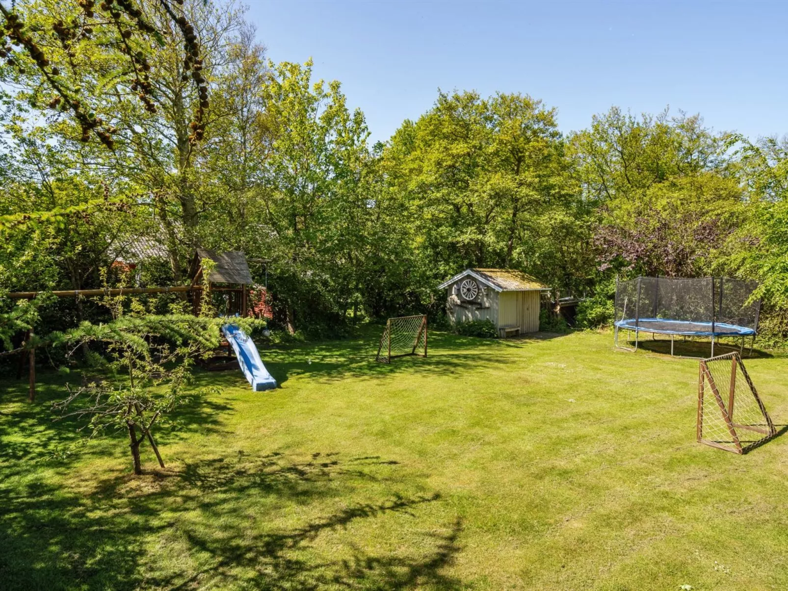 "Flugha" - 500m to the fjord-Buiten