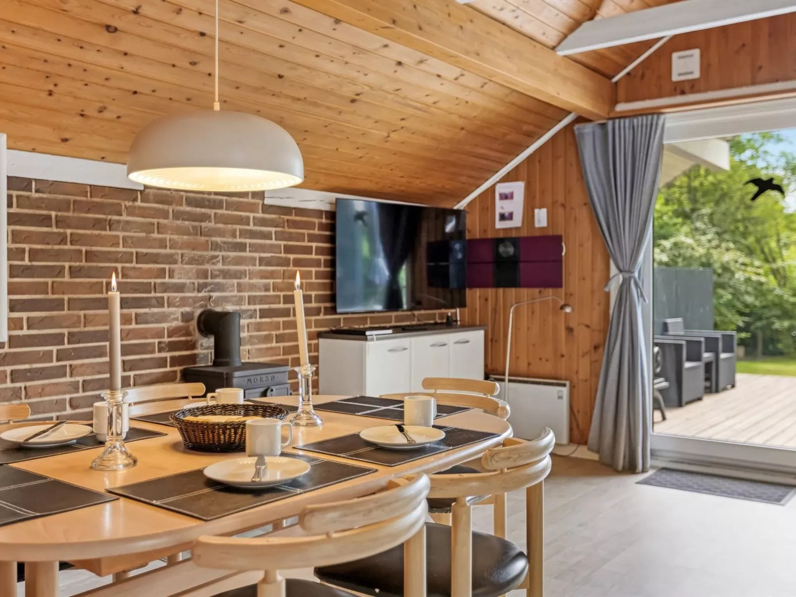 "Pance" - 20km to the fjord-Binnen