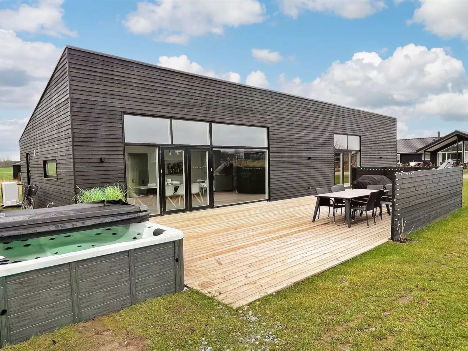 "Aatami" - 500m from the sea-Buiten