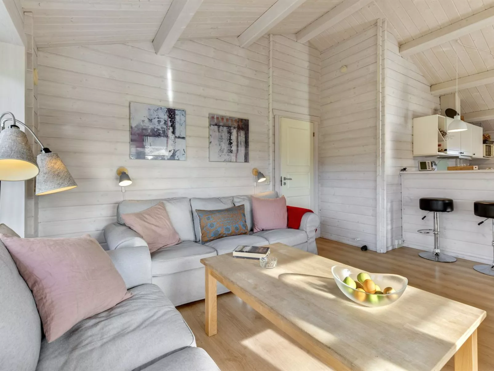 "Ruusu" - 300m from the sea-Binnen