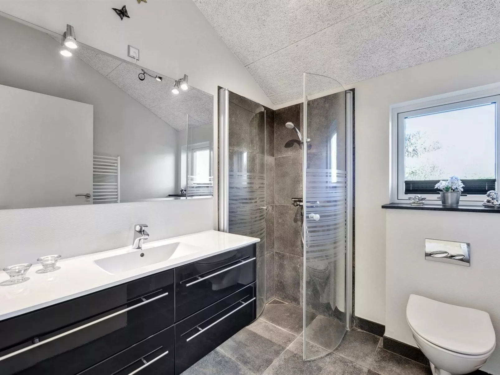 "Faye" - 600m from the sea-Binnen