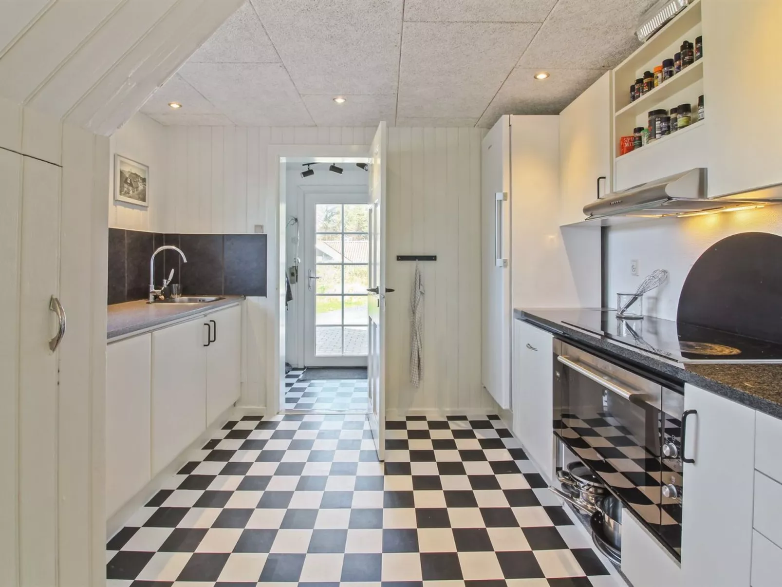 "Janakij" - 475m from the sea-Binnen