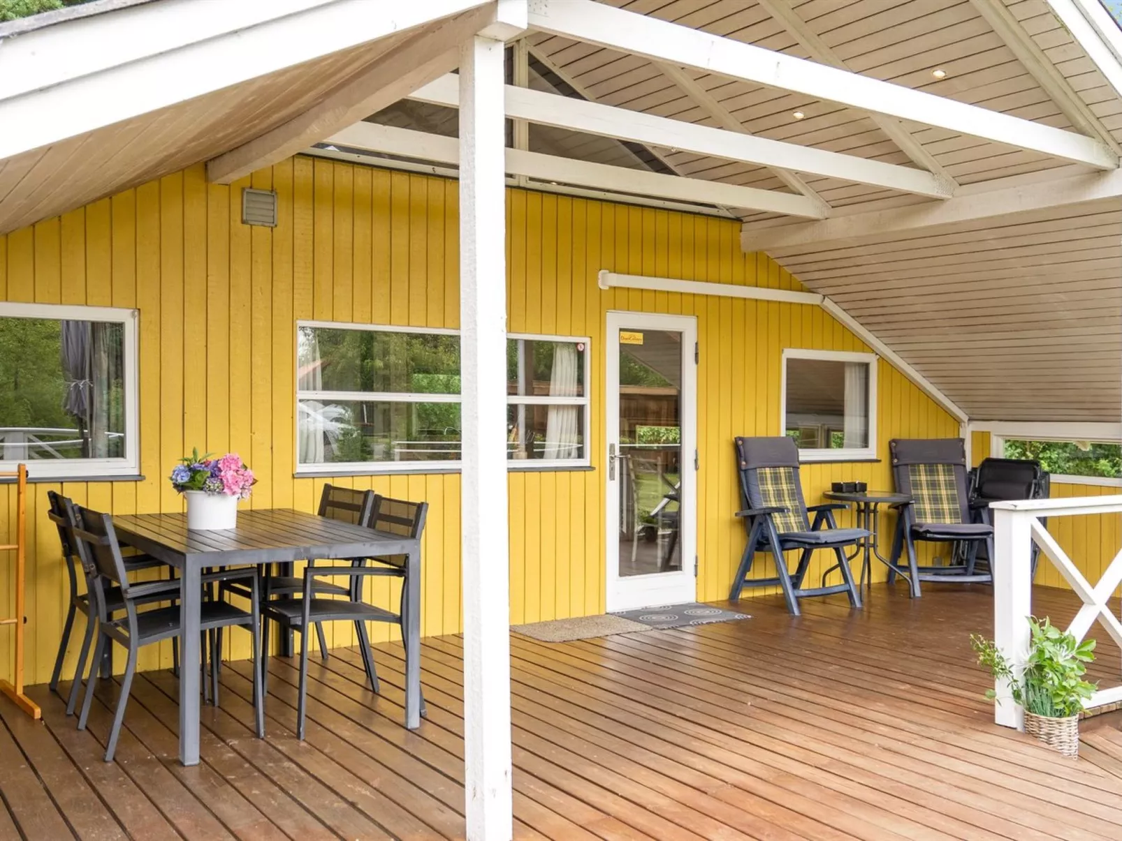 "Hannelise" - 30km from the sea-Buiten