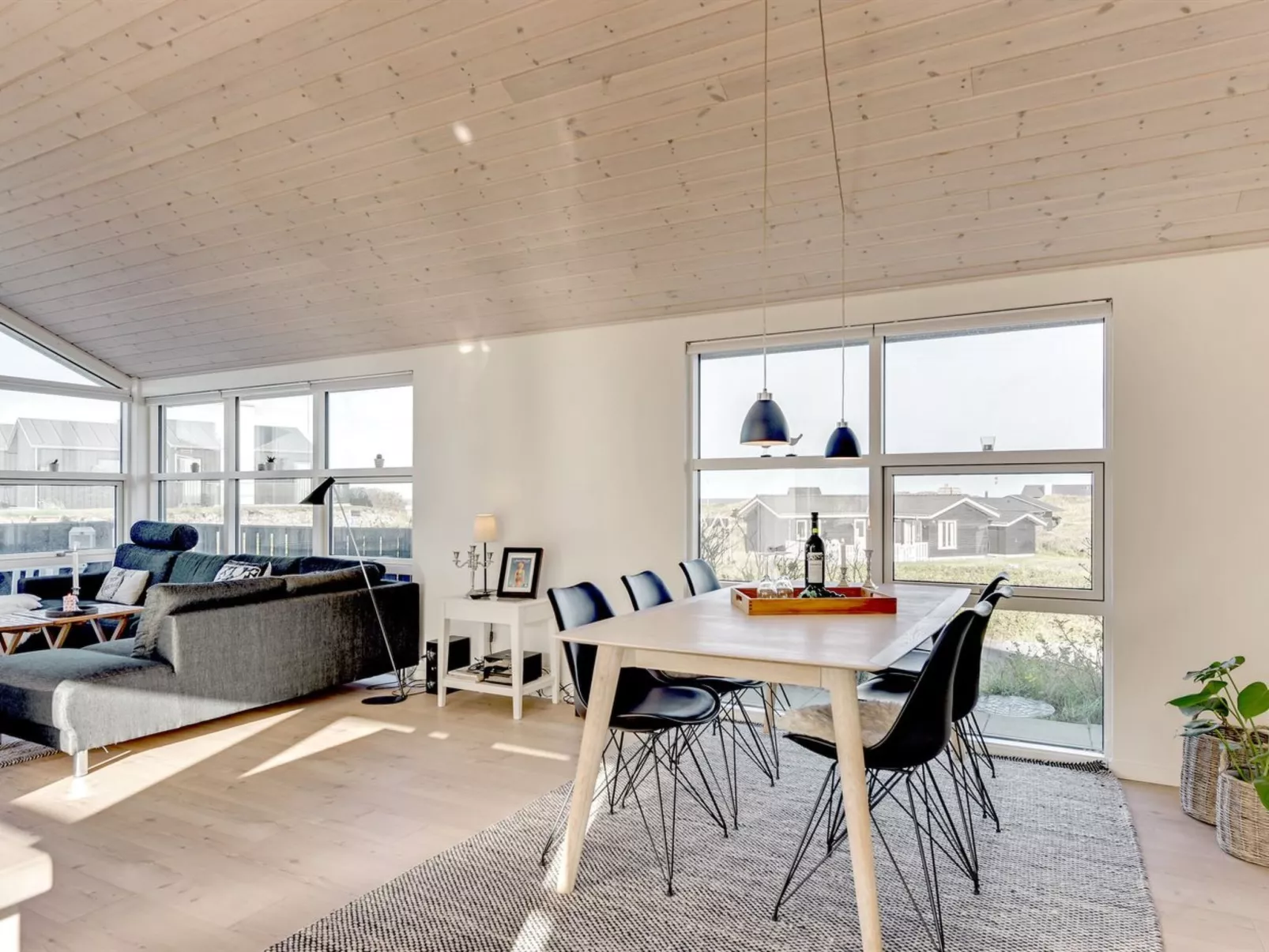 "Dimka" - 300m from the sea-Binnen