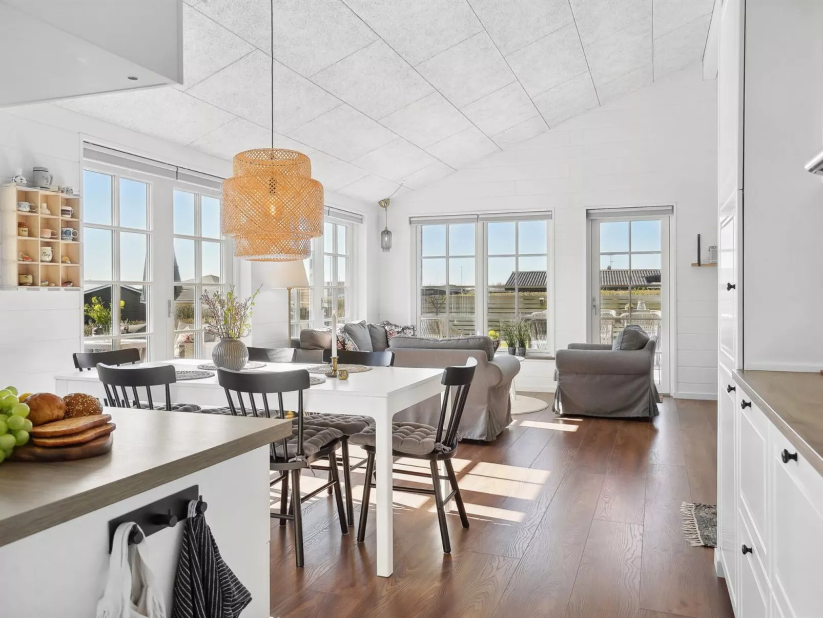 "Ovine" - 300m from the sea-Binnen