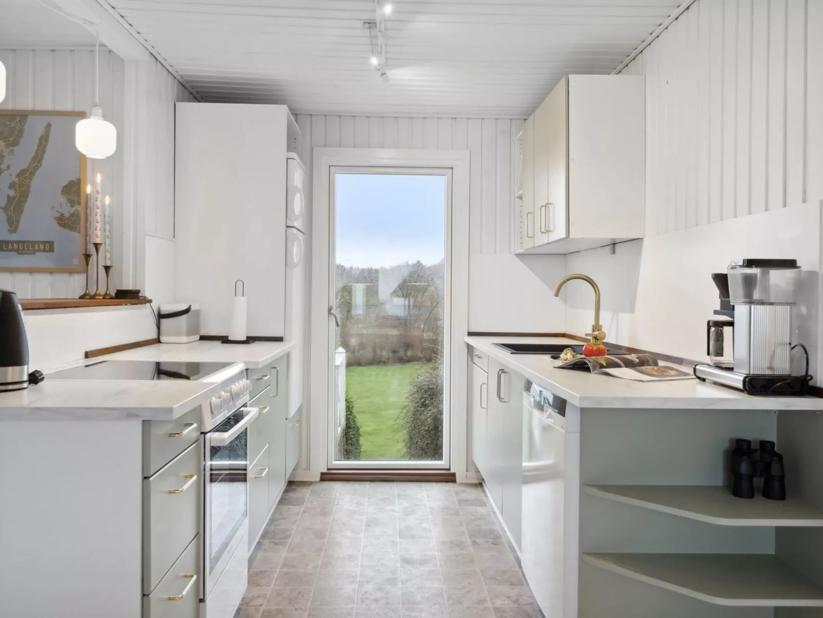 "Arho" - 75m from the sea-Binnen