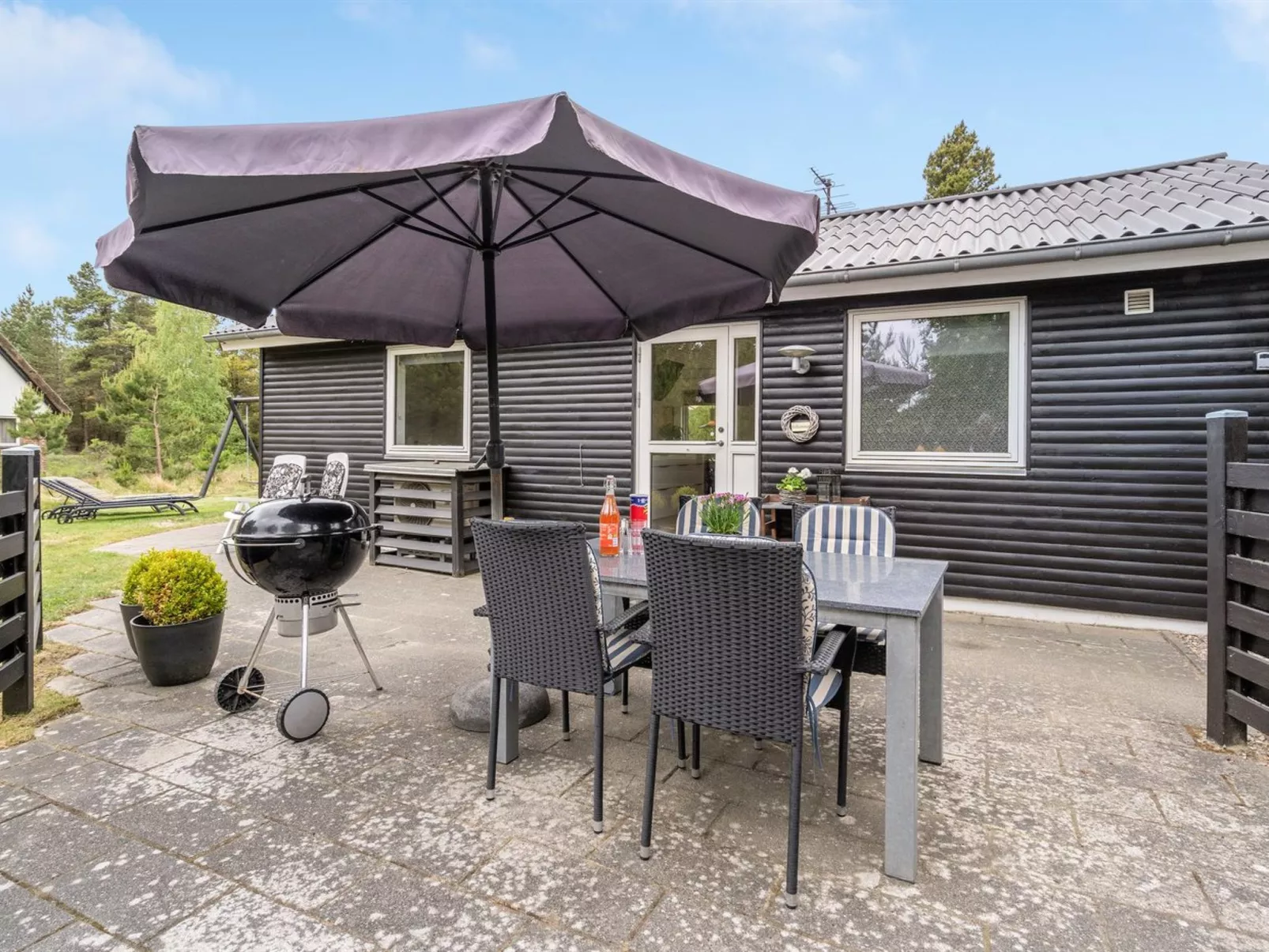 "Bjarka" - 2.9km from the sea-Buiten