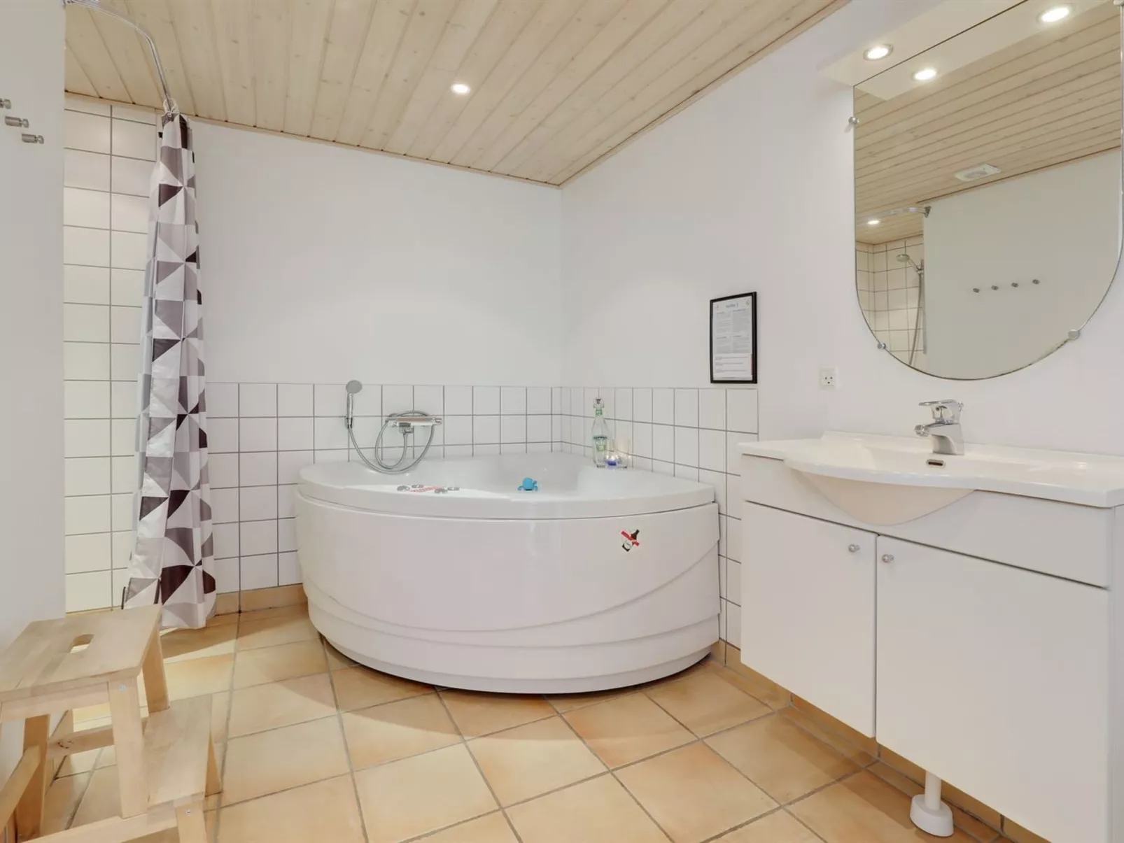 "Eija" - 5m from the sea-Binnen