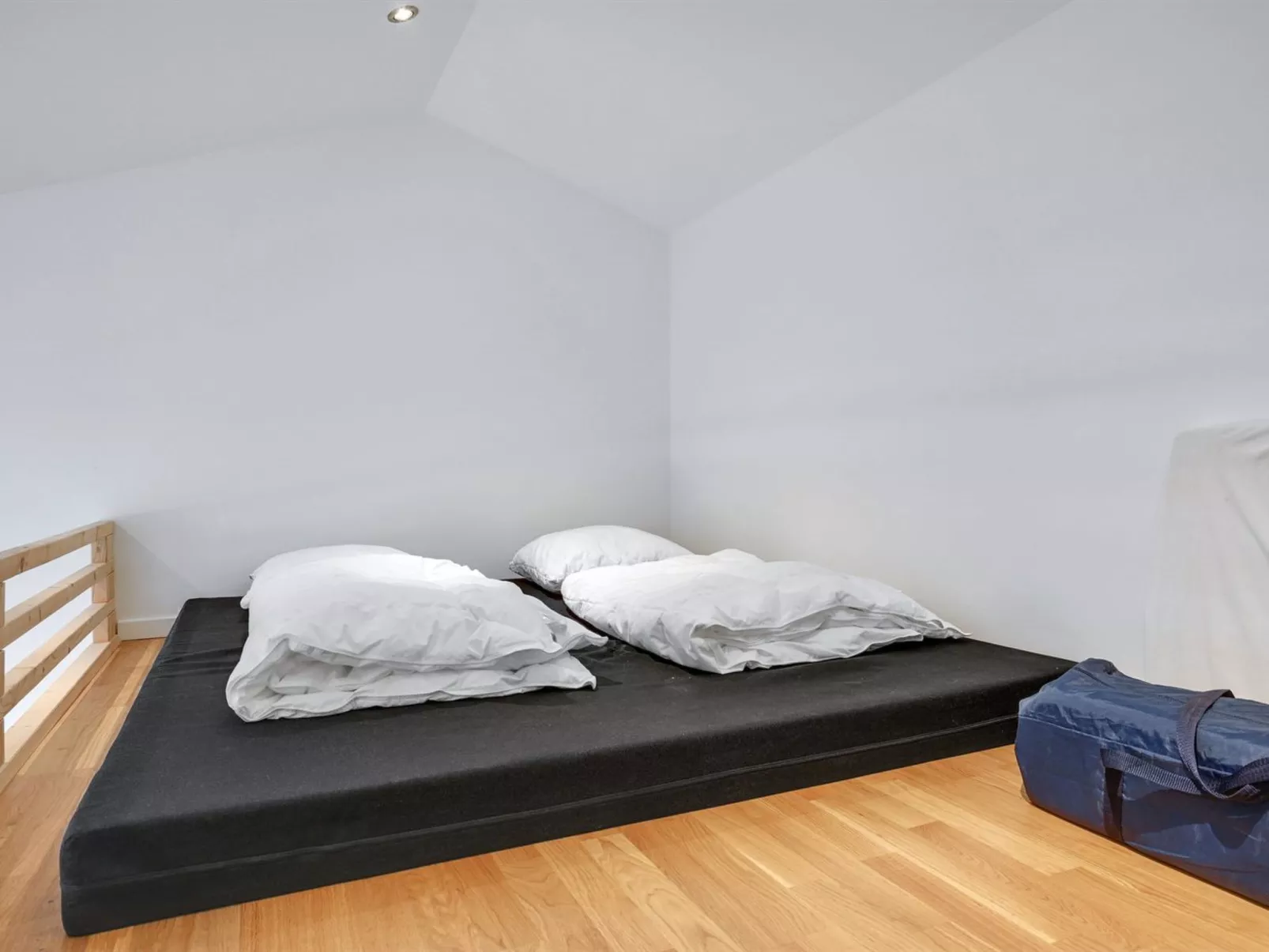 "Elvin" - 20m from the sea-Binnen