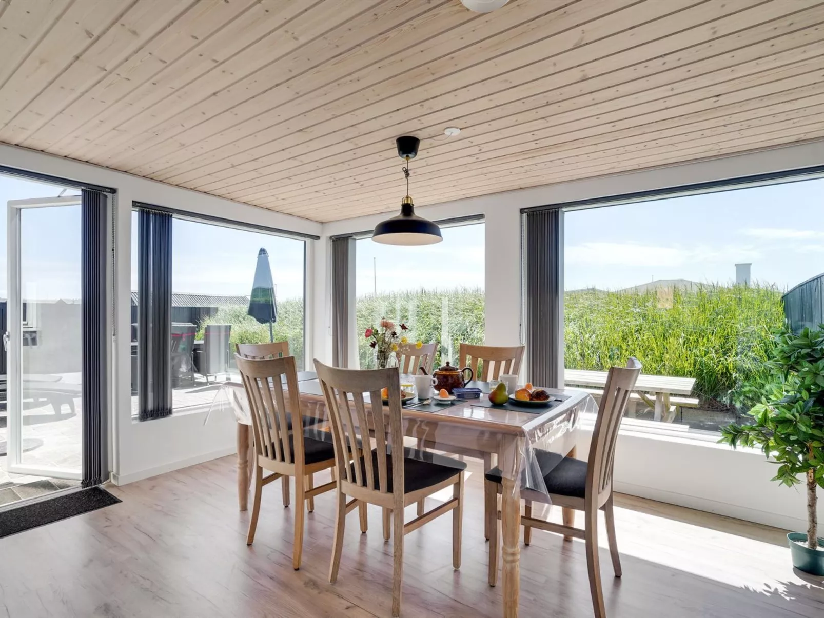 "Ludwik" - 150m from the sea-Binnen