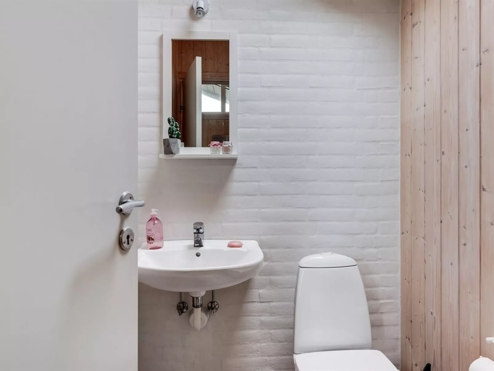 "Arni" - 150m from the sea-Binnen