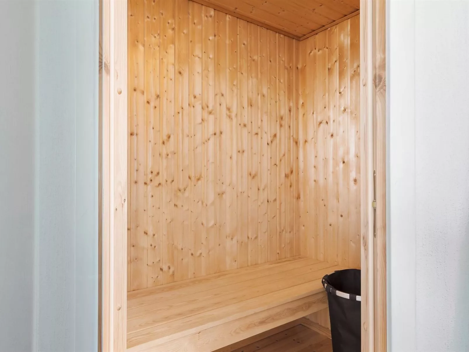 "Paul" - 100m from the sea-Binnen