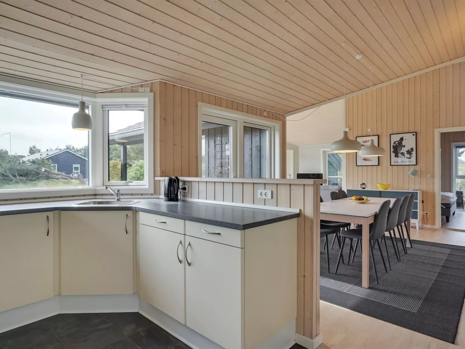 "Illona" -  from the sea-Binnen