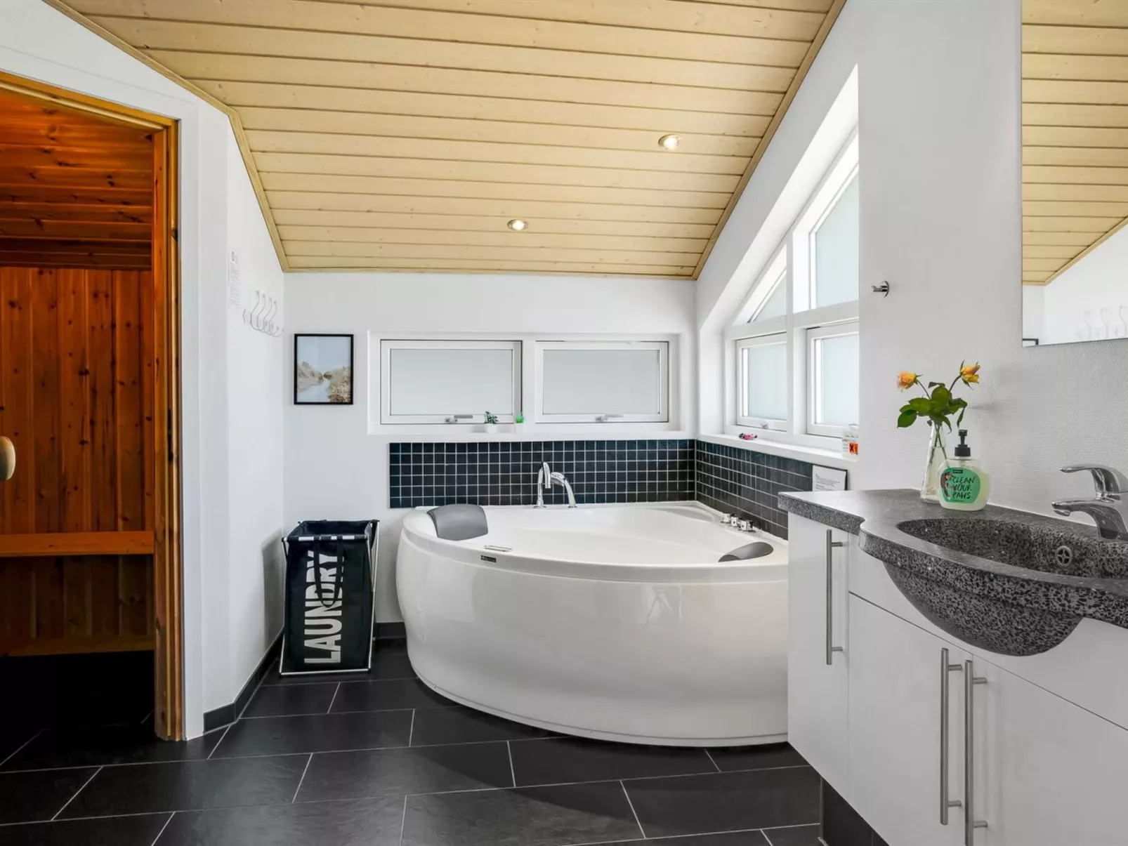 "Sinica" - 1.4km from the sea-Binnen