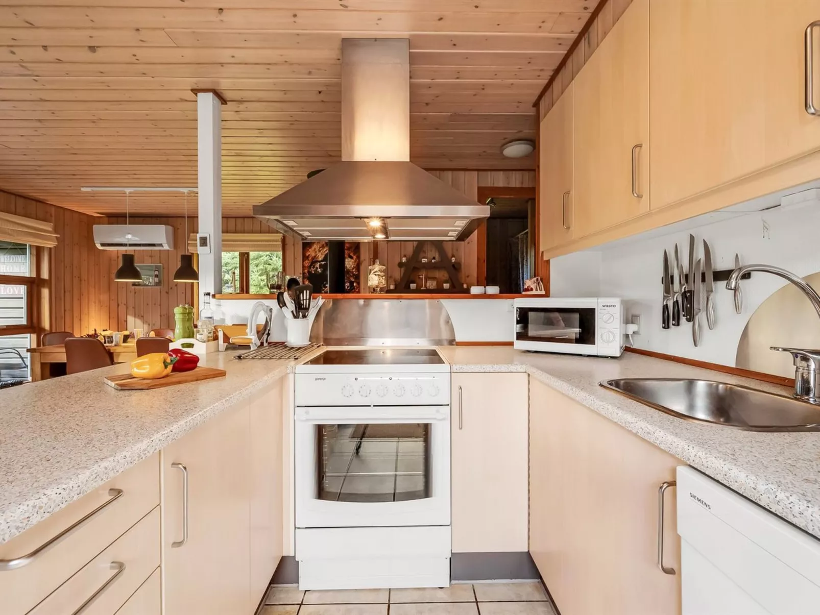 "Engeline" - 300m to the fjord-Binnen