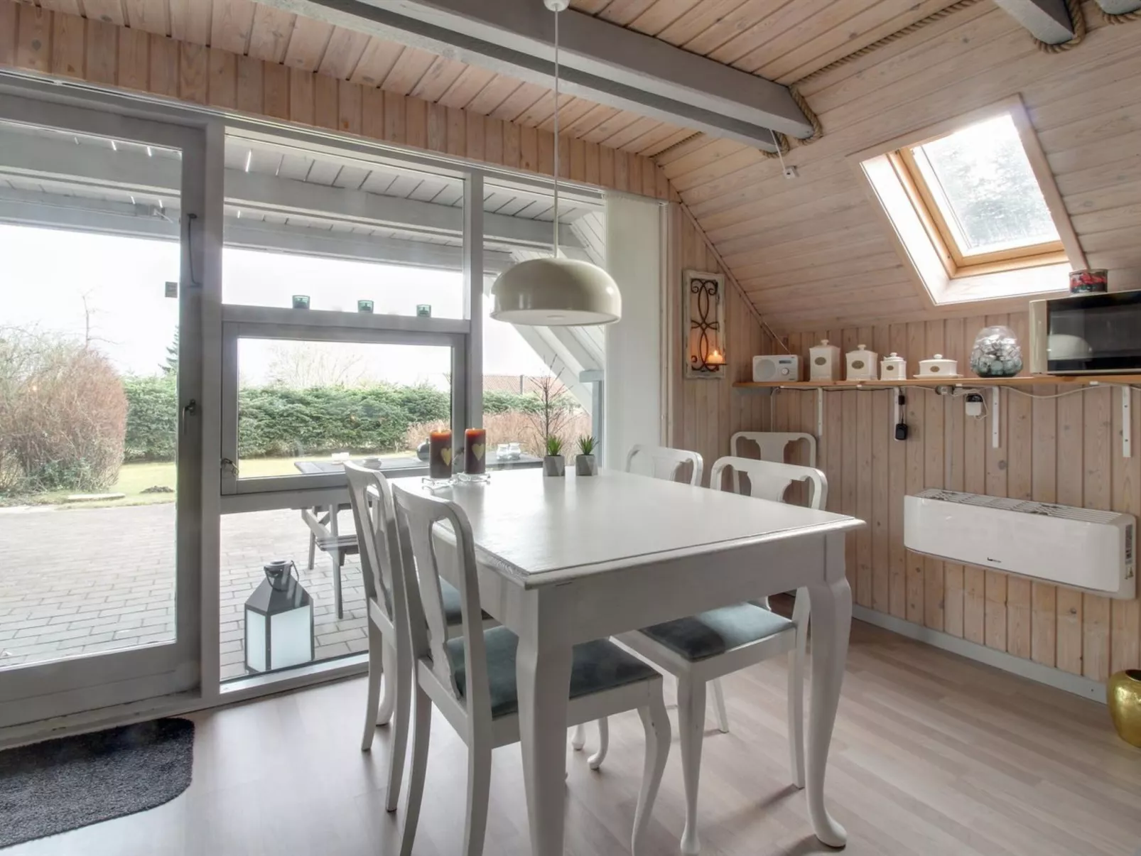 "Ellenor" - 300m to the fjord-Binnen