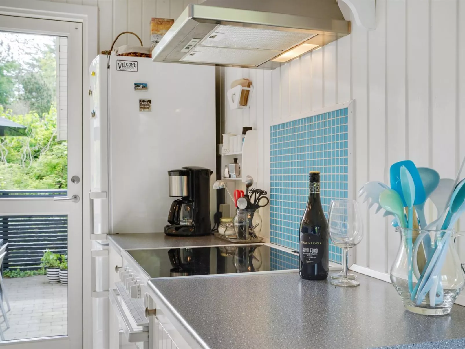 "Angantir" - 700m to the fjord-Binnen