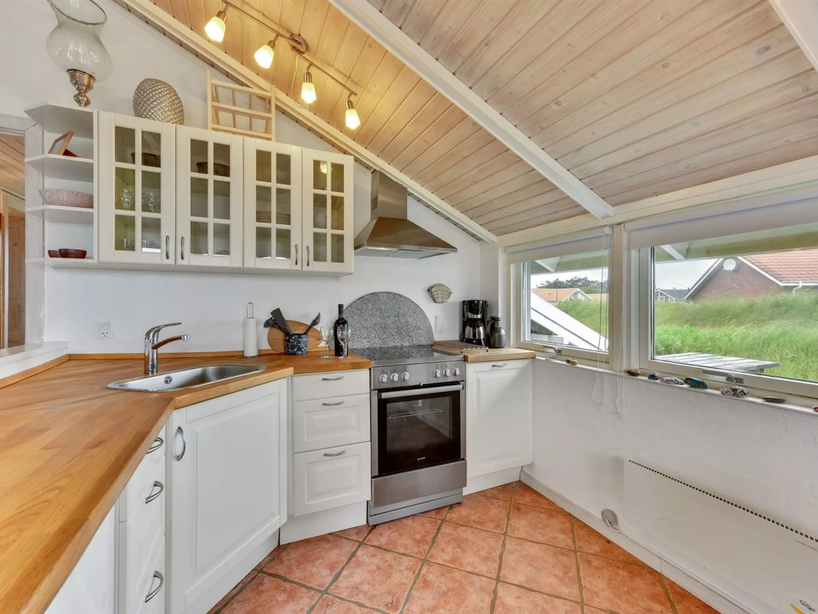 "Solbritt" - 330m to the fjord-Binnen