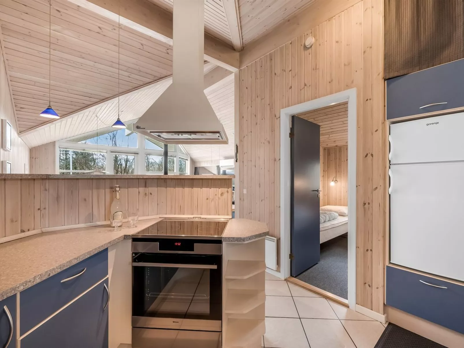 "Sesto" - 300m to the fjord-Binnen