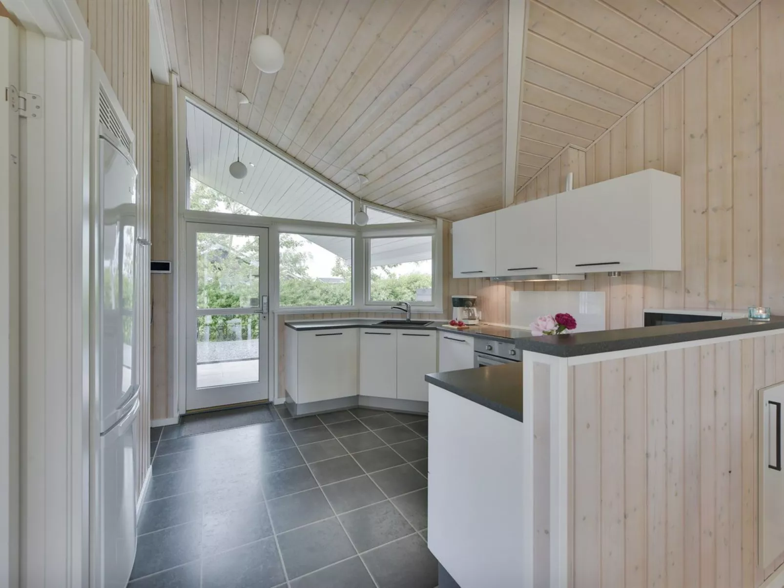 "Harth" - 700m to the fjord-Binnen