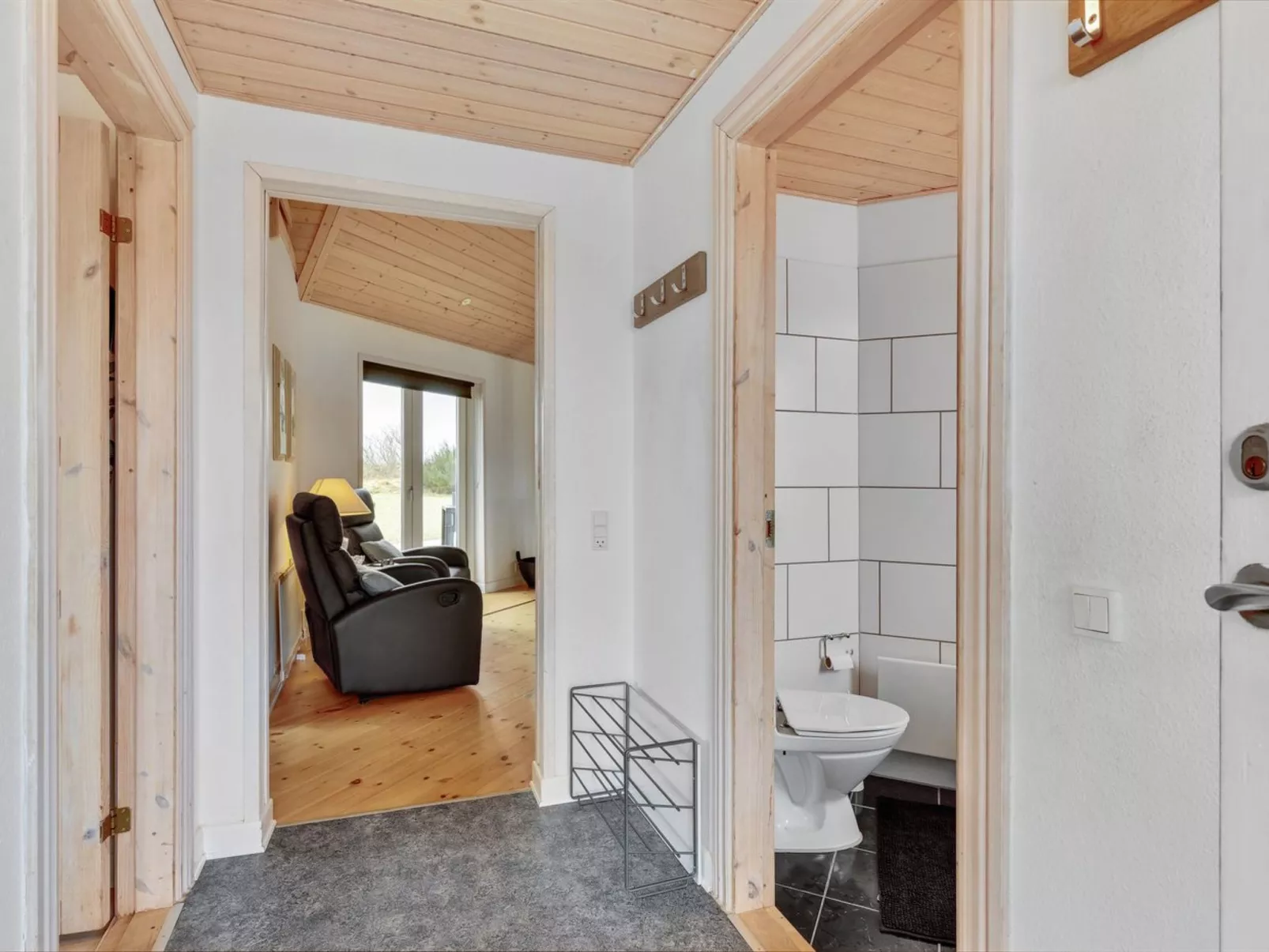 "Karmen" - 300m to the fjord-Binnen