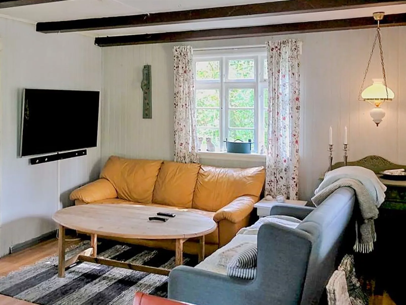 "Laurine" - 2.7km from the sea-Binnen